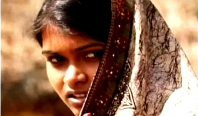girl-silent-thinking-women