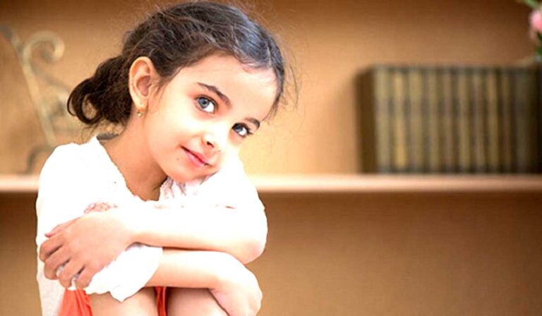 child-daughter-girl